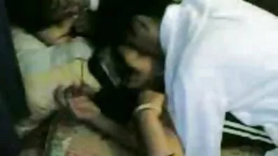 ચિકન ચોંટાડવું એ એક કળા બીપી સેકસી વીડિયો છે