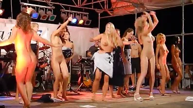 લીલી આંતરિક સ્ખલન પર આગ્રહ રાખે ગુજરાતી સેકસી વીડિયો બીપી છે