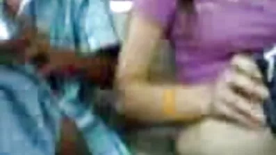 ડિપિંગ વ્યક્તિ શિક્ષક અને નર્સને ડૉક્ટરની ઓફિસમાં ચુંબન કરે સેકસી વીડિયો બીપી પિક્ચર છે