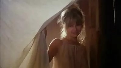 બેડરૂમ સેકસી વીડિયો બીપી પીચર સાફ કરવું અને બહાર કાઢવું