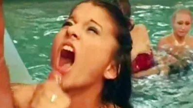 એક બિલાડીમાં બીપી સેકસી વીડિયો બે સભ્યો અને સુખ સાચું આવે છે