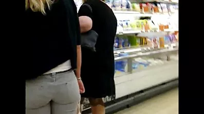 નવેમ્બર એનીમલ સેકસી વીડિયો બીપી