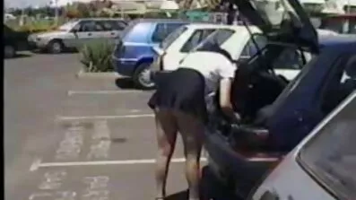 નિકોલ તેના ભીના ફુલ સેકસી વીડિયો બીપી શરીરને ઉપાડે છે